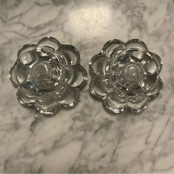 Pair of Vintage Heisey Glass Crystolite Flower Candlesticks - Picture 3 of 5